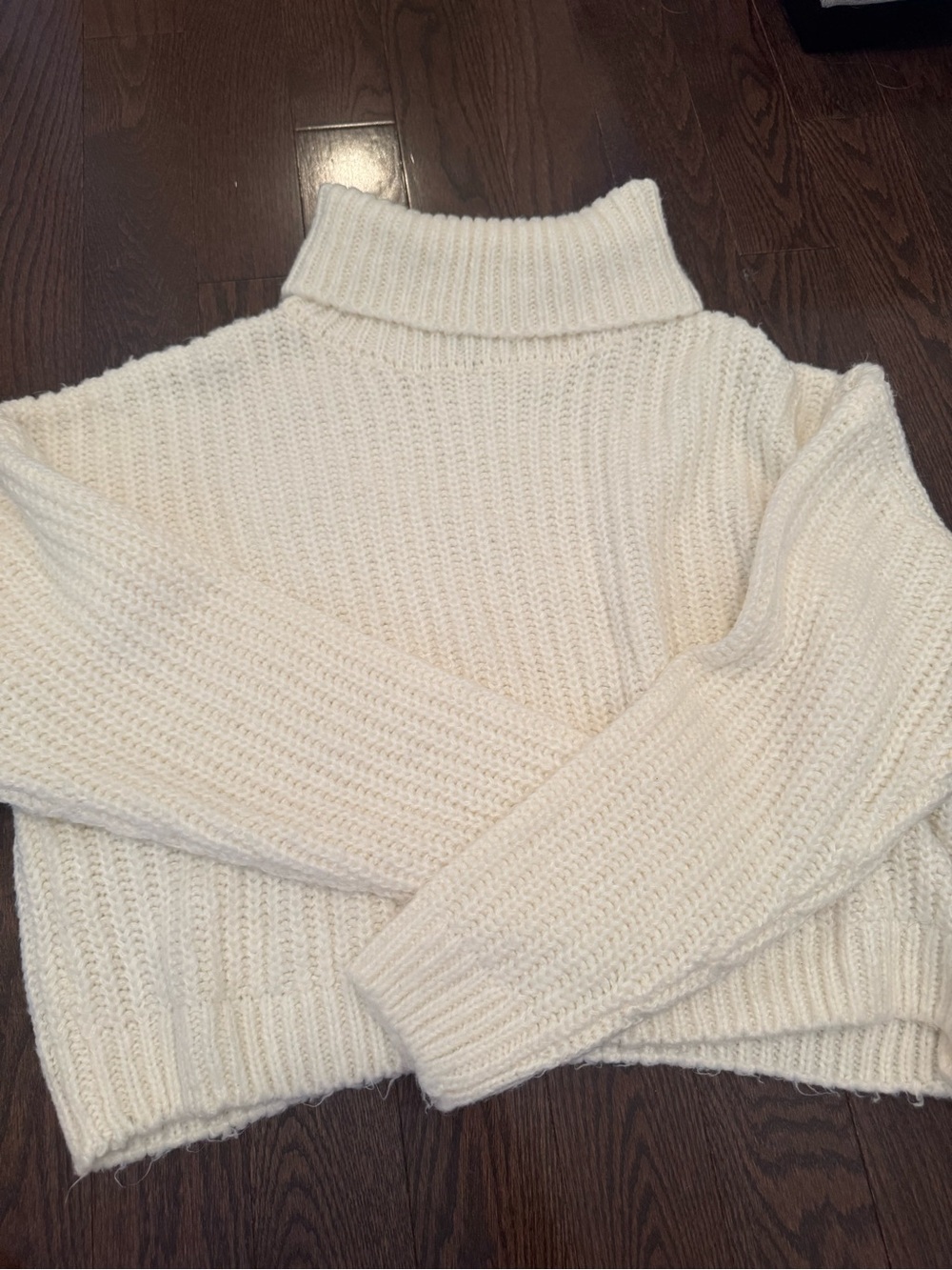 Suzy Shier Cream Ribbed Turtleneck Sweater
